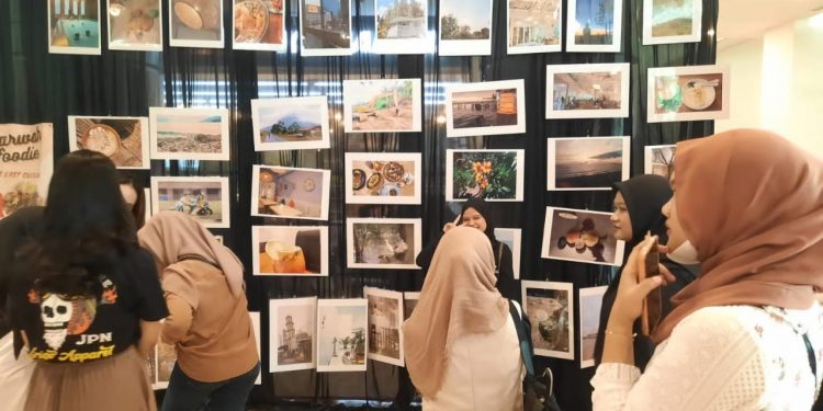 Tampilkan 210 Karya Foto, Mahasiswa IKO FISIP UMSU Gelar Pameran Youth Photography Exhibition and Workshop 2023