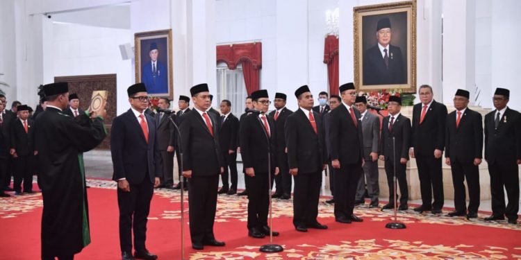 Presiden Joko Widodo Lantik Lima Wakil Menteri