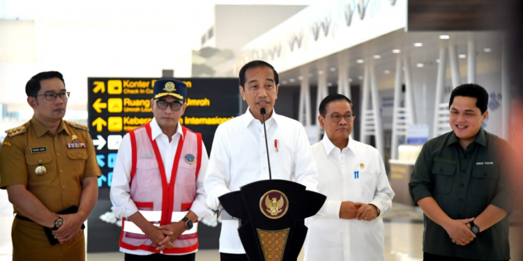 Presiden Jokowi Apresiasi Peningkatan Aktivitas di Bandara Internasional Kertajati