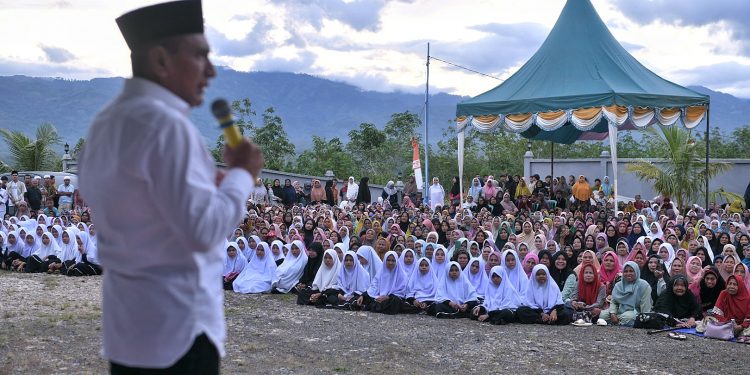 Gubsu Edy Rahmayadi Berikan Bantuan Masjid Terbengkalai di Madina