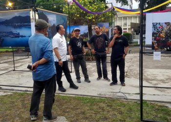 Aulia Rachman Kunjungi Pameran Foto Destinasi Utara