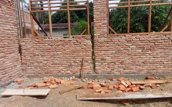 Proyek Pembangunan Dinas Pendidikan Diduga Asal Jadi