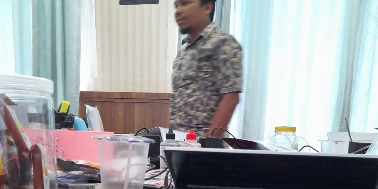 Pokja Pemkab Labusel Terkesan Menghindar Saat Dikonfirmasi Terkait Pemanggilan 12 Oknum PU-PR Ke Kejatisu