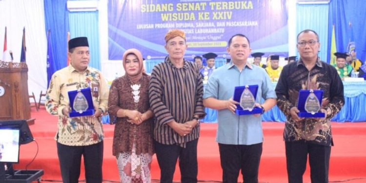 Bupati Labuhanbatu dr H Erik Hadiri Sidang Senat Terbuka Wisuda Ke XXIV ULB 2023