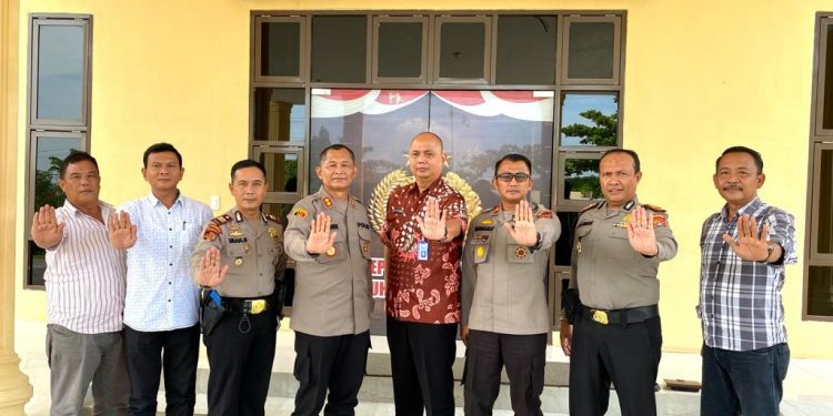 Kapolres Labusel Terima Kunjungan Silaturahmi BNNK Labura
