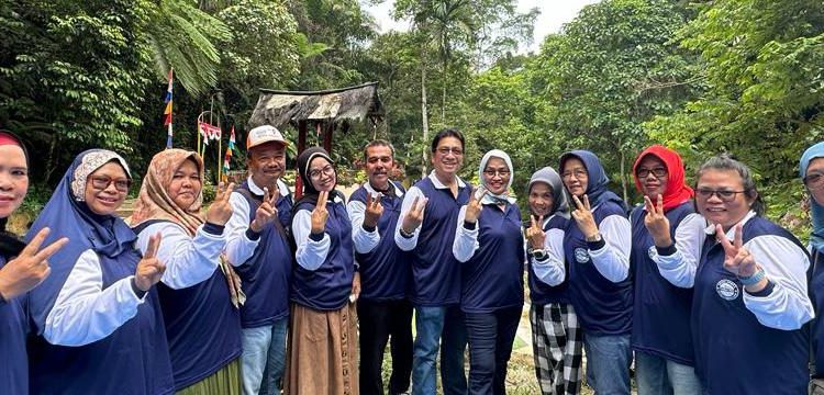 Dengan Semangat Membara Panitia Reuni Akbar Alumni SMPN 2 Pematang Siantar Kembali Gelar Rapat Kordinasi Di Naga Huta
