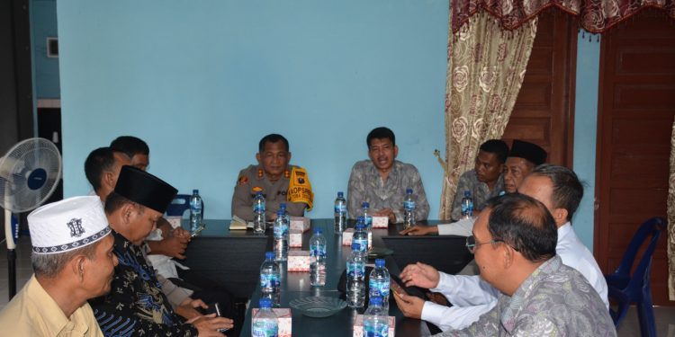 Kapolres Labusel Melakukan Kunjungan Ke Kantor FKUB Labusel Dalam Rangka Cooling Sistem