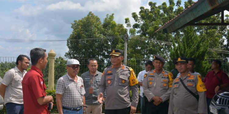 Kapolres Labusel Laksanakan Pengecekan TPS Wilayah Labusel Berbatasan Kabupaten Rohil