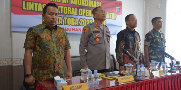 Polres Labusel Adakan Rapat Koordinasi Lintas Sektoral Operasi Mantap Brata Toba 2023-2024