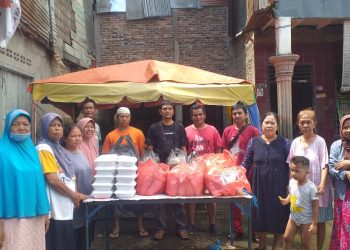 Berbagi Ratusan Nasi Bungkus Pasca Banjir, Tomas Sumut Apresiasi BPBD Medan