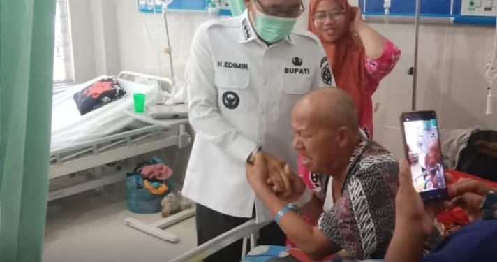 Bupati Labuhanbatu Selatan H. Edimin Sidak di RSUD Kotapinang