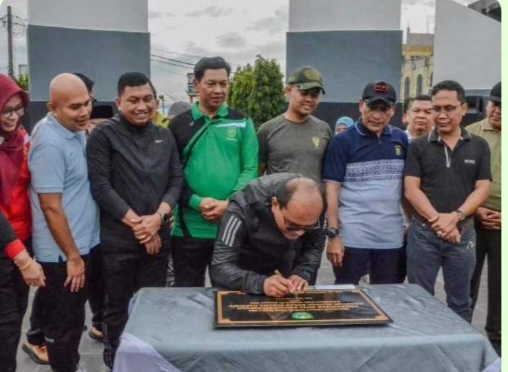 Pemko Padangsidimpuan Bersama Bazmas Berikan Bantuan Kepada Korban Kebakaran