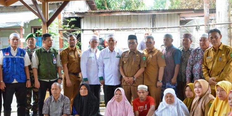 Pemko Padangsidimpuan Bersama Bazmas Berikan Bantuan Kepada Korban Kebakaran