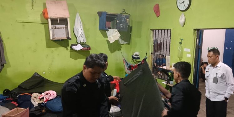 Konsep,”Back To Basic”Lapas Narkotika Kelas IIA Pematang Siantar Lakukan Razia Blok dan Kamar Hunian