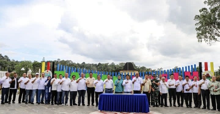 Resmikan Alun-alun Nias Utara, Pj Gubernur Sumut Harap Bisa Jadi Sentra Ekonomi Baru