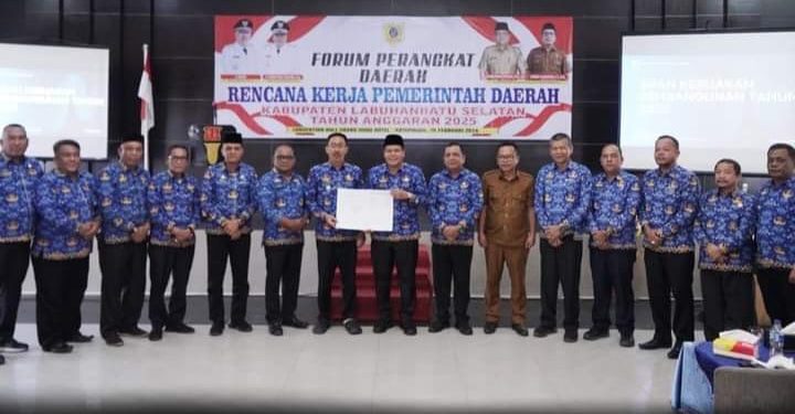 Bupati Labusel H.Edimin Buka Acara Forum Perangkat Daerah, Bupati : Mewujudkan visi Kabupaten Labuhanbatu Selatan Sejahtera dan Bermartabat