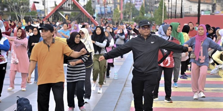 Pj. Wali Kota Padangsidimpuan Bergabung Dalam Car Free Day : Dorong Kesehatan Masyarakat dan Ekonomi Lokal