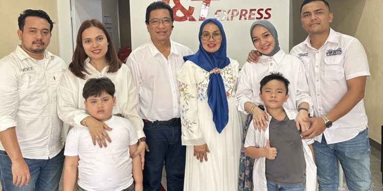 Grand Opening Drop Point J&T Sakti Lubis Berlangsung Meriah