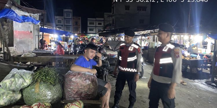 Patroli Subuh Polres Labuhanbatu Selatan Berhasil Mencegah Gangguan Kamtibmas di Pasar Tradisional Kotapinang