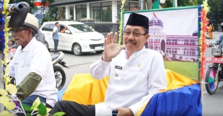 Personel Polres Labusel Sambangi Pasar Kotapinang