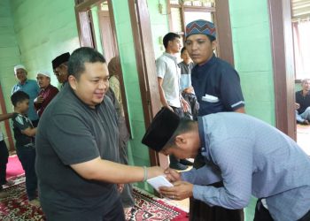 Bupati Tapsel Beri Bantuan Kepada Keluarga Korban Akibat Terbawa Arus Sungai