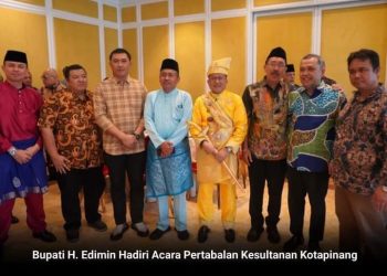 Personel Polres Labusel Sambangi Pasar Kotapinang