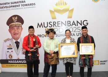 Pemkab Tapsel Terima 2 Penghargaan dari Pj Gubernur Sumut