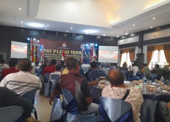 Kapolres Labusel Hadiri Rapat Pleno di Convention Hall Hotel Grand Suma Blok Songo