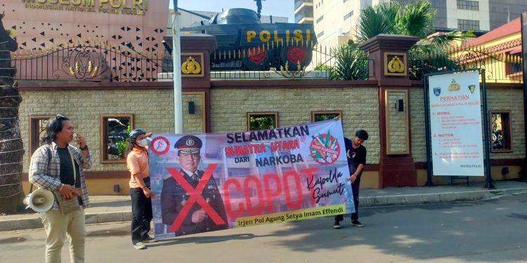 Aliansi Mahasiswa Sumatra Utara Kembali Aksi Di Mabes Polri,Segera Copot Kapolda Sumut Jilid II
