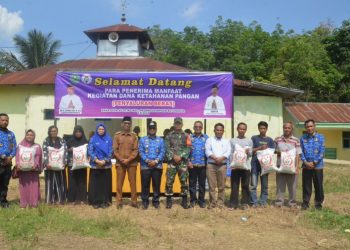 Pemko Padangsidimpuan Bagikan Bantuan Beras Kepada 274 KK di Desa Siloting