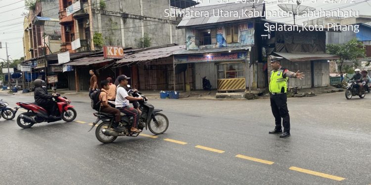 Lantas Polsek Sungai Kanan Berikan Perhatian Kepada Keselamatan Masyarakat