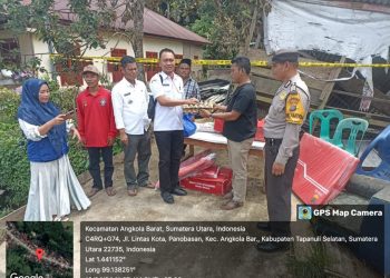Gerak Cepat Bupati Tapsel Santuni Keluarga Korban Kebakaran di Angkola Barat