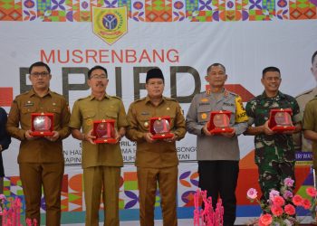 Kapolres Labusel Hadiri Musrenbang RPJMD Kabupaten Labusel TA 2025-2045 Di Grand Suma Hotel Blok Songo