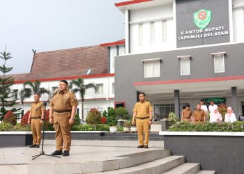 Usai Cuti Lebaran, Bupati Tapsel Pimpin Apel Gabungan