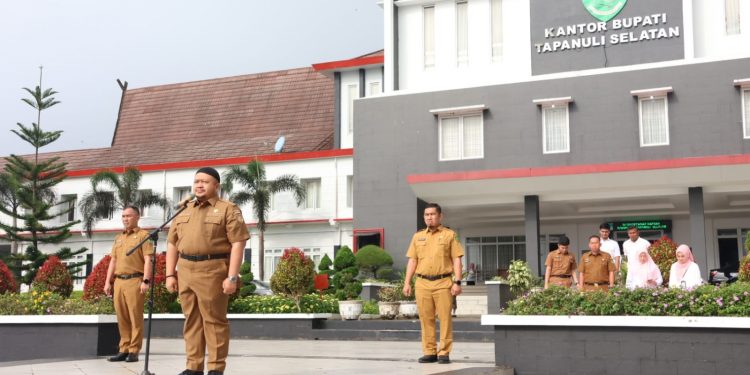 Usai Cuti Lebaran, Bupati Tapsel Pimpin Apel Gabungan