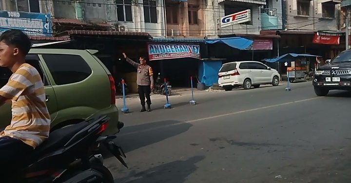 Urai Jalur Mudik , Kapolres Labusel Turun Langsung Atur Arus Lalin