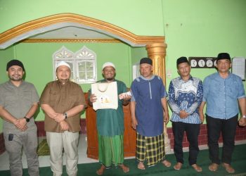 Hari Terakhir Ramadan, Bupati Tapsel Salurkan Zakat Mal Kepada Tiga Masjid Yang Ada di Sipirok