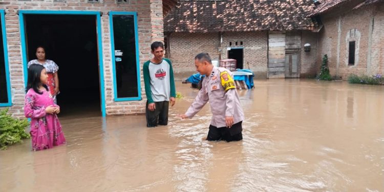 Puluhan Rumah di Pringsewu Terendam Banjir Kiriman Dari Tanggamus