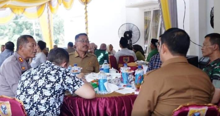 Sekda Kab.Labusel H.Heri Wahyudi Menggelar Halal Bi Halal Di Kediamannya