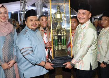 Bupati Tapsel Tutup MTQ Ke-56, Muara Batang Toru Raih Juara Umum MTQ dan Sayur Matinggi Juara Umum MQK