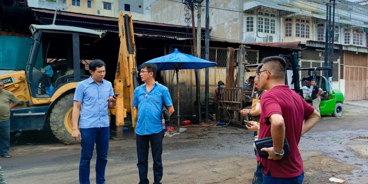 Warga dan Tokoh Masyarakat Resah, Perusahaan Pagoda Mas Buang Limbah Ke Gorong-gorong Tanpa Memiliki AMDAL