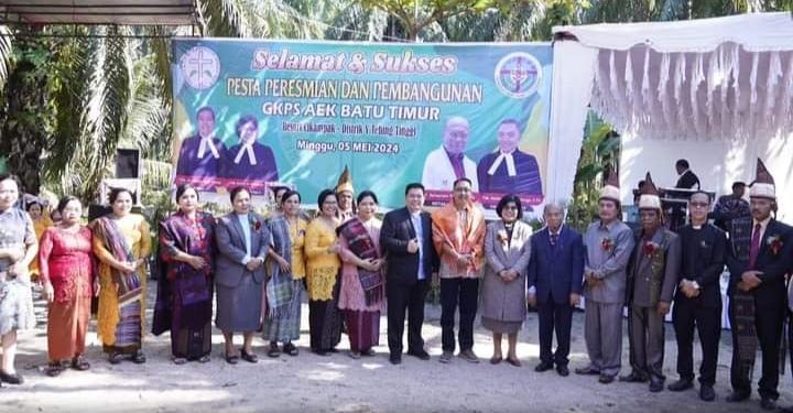 Bupati H. Edimin Resmikan GKPS Aek Batu Timur