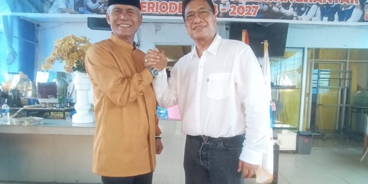 Drs.Koni Ismail Siregar Hadiri Pelantikan Ketua Umum Ikatan Alumni SMP Negeri 2 Pematangsiantar Yudi Hasmir Siregar SH,MH