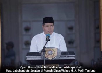 Open House Halal Bi Halal Bersama Masyarakat di Rumdis Wabup Labusel