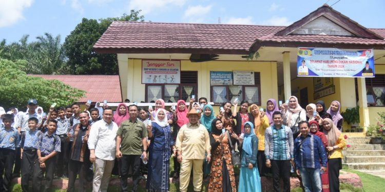 Wujud Kepedulian Pada Dunia Pendidikan, Bupati Tapsel Kunjungi SMPN 3 Garonggang