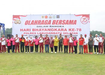 Sambut HUT Bhayangkara Ke-78 , Polres Labusel Giat Olahraga Bersama Forkopimda Plus Pererat Sinergitas