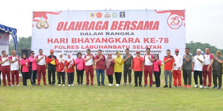 Sambut HUT Bhayangkara Ke-78 , Polres Labusel Giat Olahraga Bersama Forkopimda Plus Pererat Sinergitas