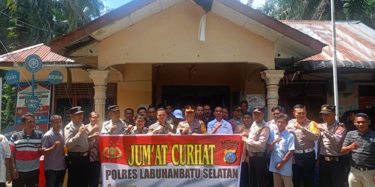 Serap Aspirasi Masyarakat , Polres Labusel Giat Rutin Jumat Curhat Di Desa Bangai Kecamatan Torgamba