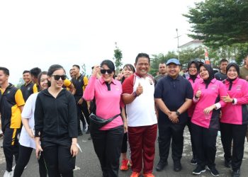 Peringati HUT Bhayangkara Ke-78, Bupati Tapsel dan Forkopimda Kompak Ikuti Olahraga Bersama