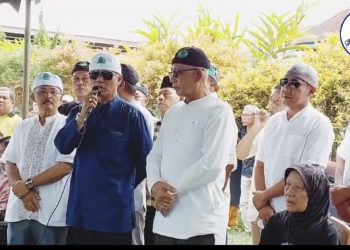 Drs. Koni Ismail Siregar Hadiri Acara Pemakaman Almh.Intan Damanik
